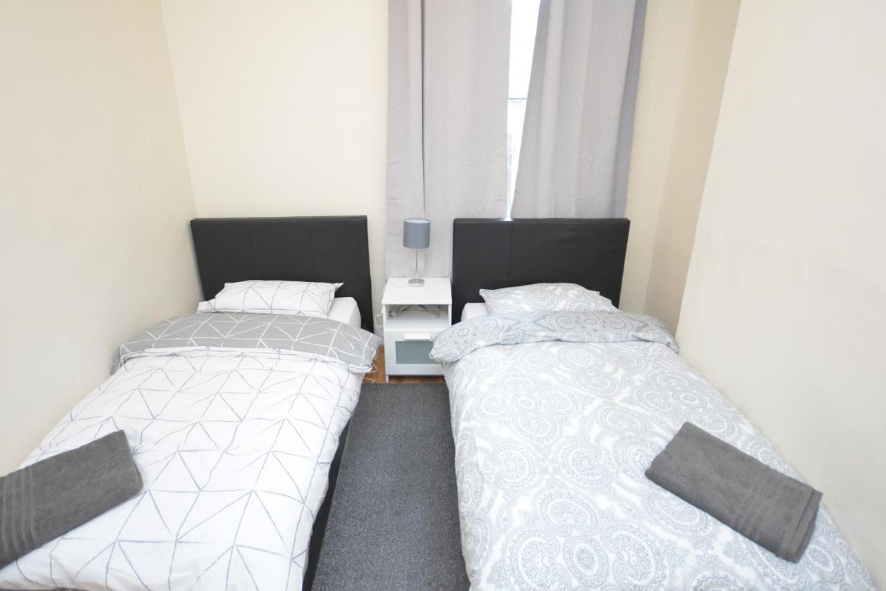 Cheerful 4 Bedroom House In Greater London Ngoại thất bức ảnh