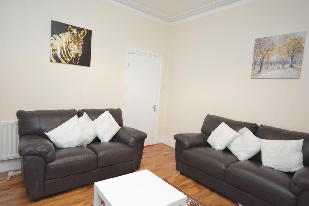 Cheerful 4 Bedroom House In Greater London Ngoại thất bức ảnh